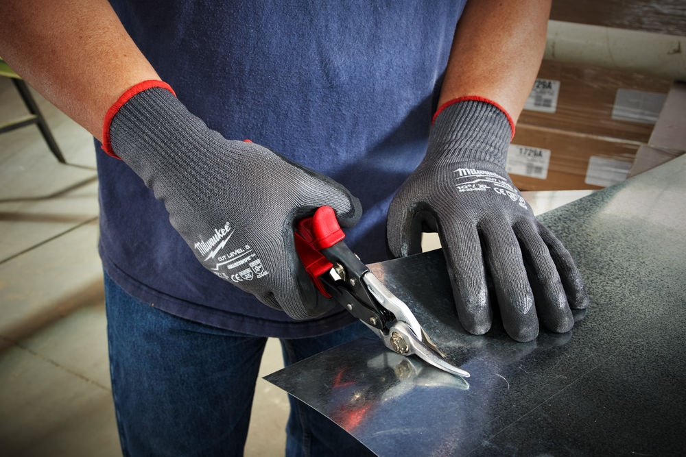 Milwaukee PPE 4932471424 Cut Level 5 Gloves Medium Size 8-D